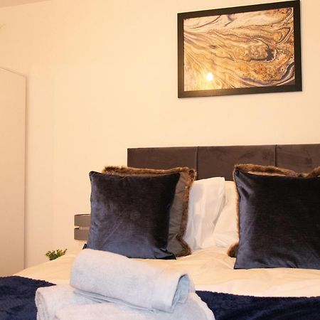 Livestay-Modern Apartment Minutes Away From Heathrow Слау Экстерьер фото