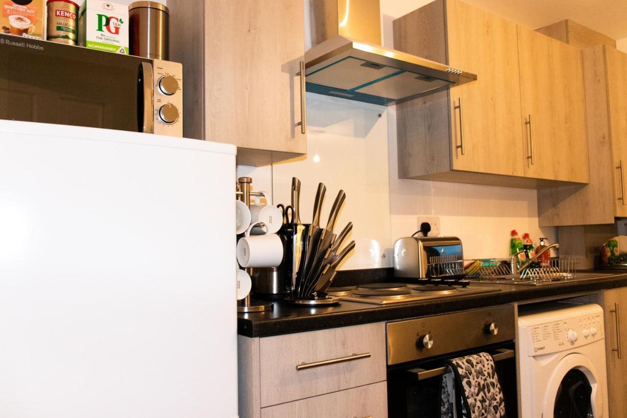 Livestay-Modern Apartment Minutes Away From Heathrow Слау Экстерьер фото