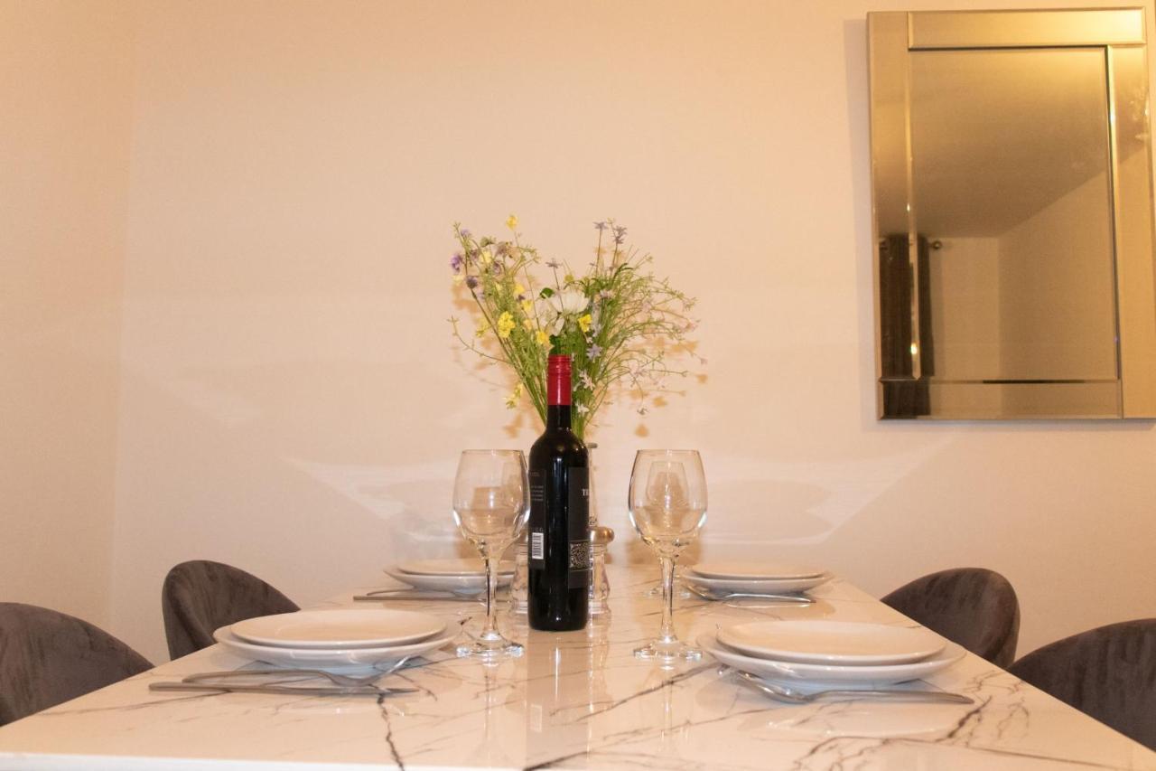 Livestay-Modern Apartment Minutes Away From Heathrow Слау Экстерьер фото