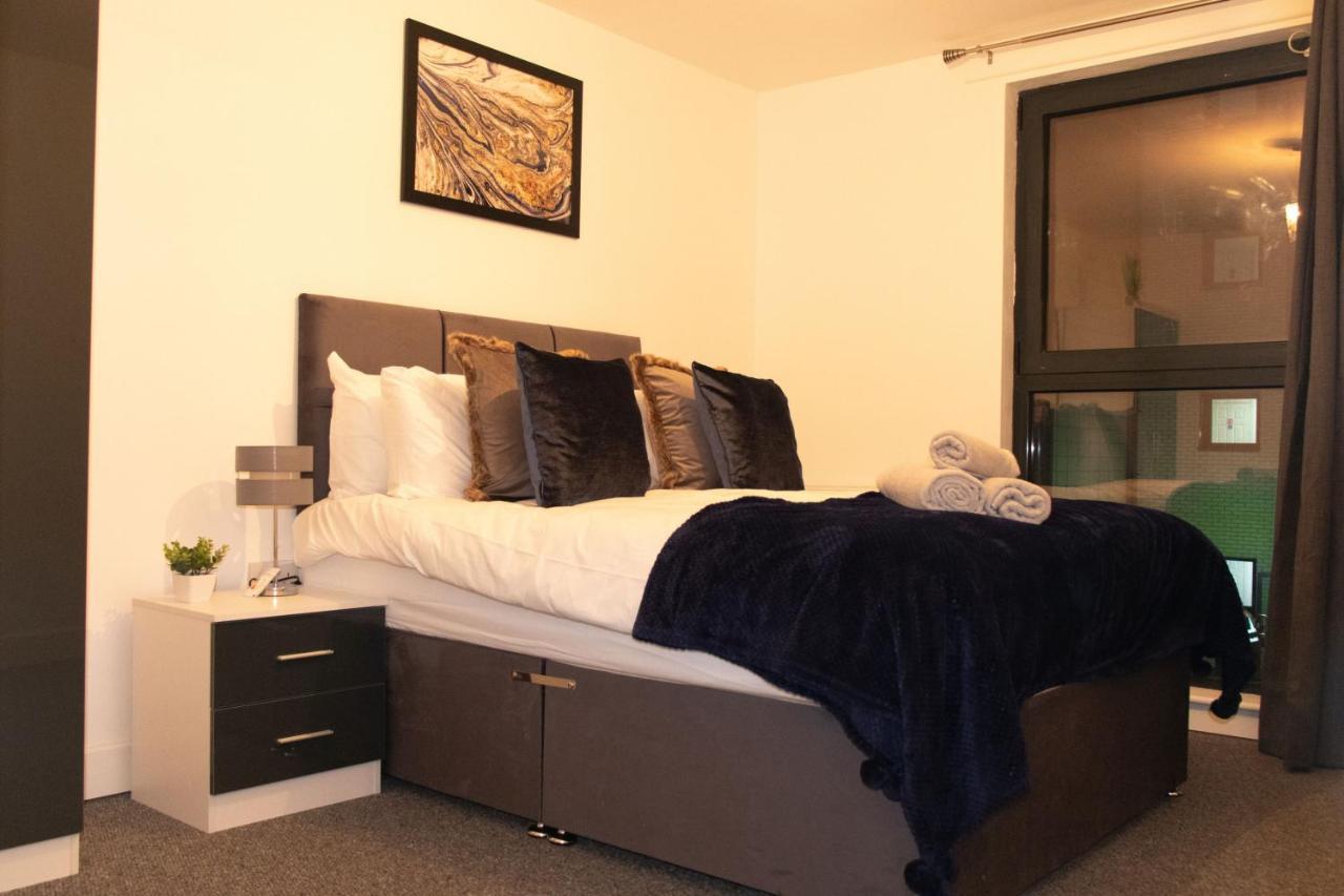 Livestay-Modern Apartment Minutes Away From Heathrow Слау Экстерьер фото