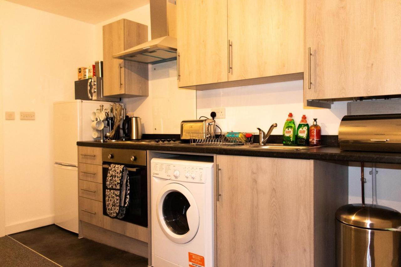 Livestay-Modern Apartment Minutes Away From Heathrow Слау Экстерьер фото